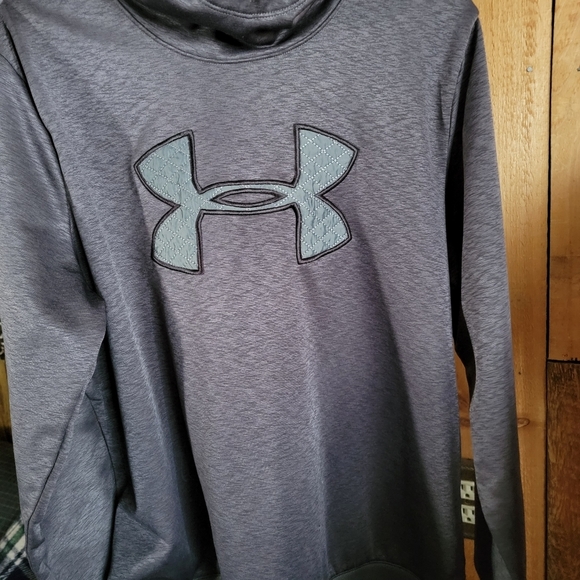 Under Armour Tops - UNDER ARMOUR WOMAN'S XL HOODIE